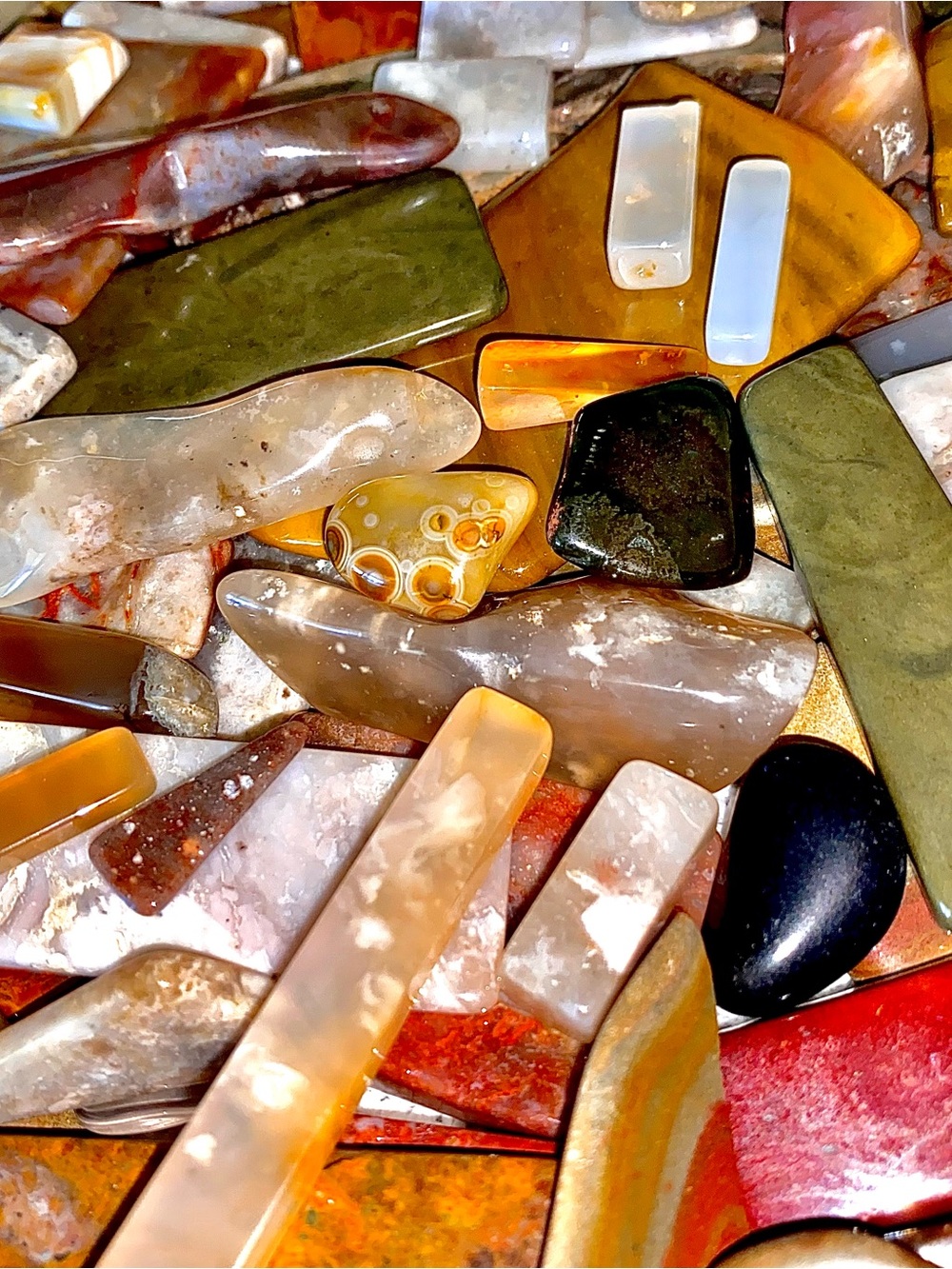 Natural Polished Stones mostly Jasper, Jasper Agates and Pure Agates.